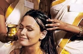 Shyro-Abhyangam con Marmas