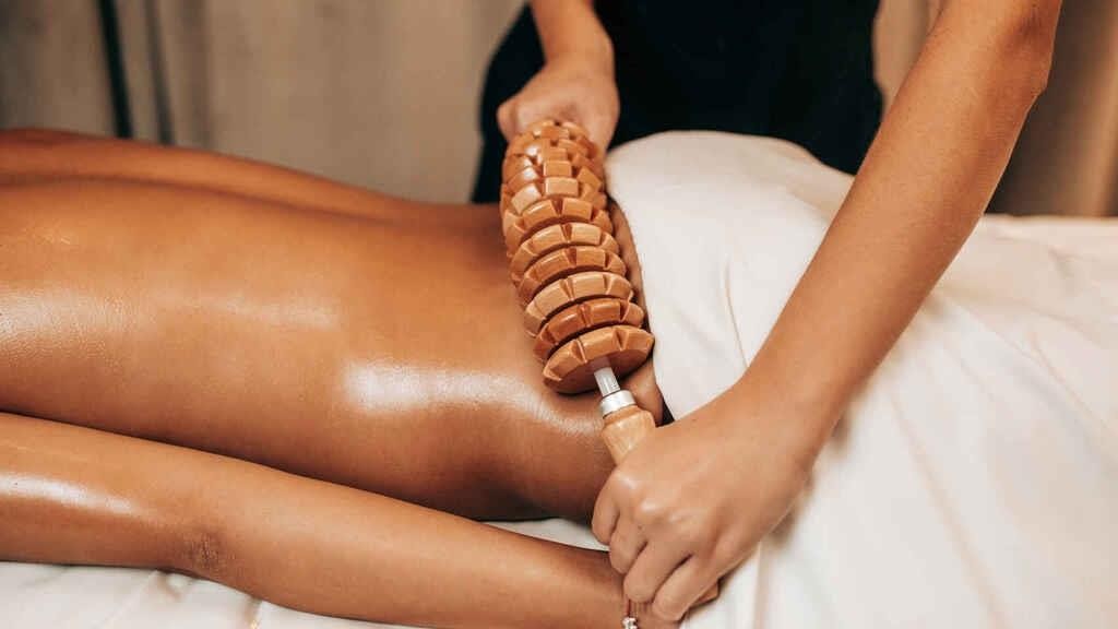 MASAJE MADEROTERAPIA